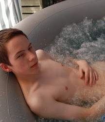 Matty 5bc85da2bc7e9.jpg