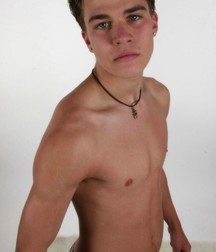 Danny-02 5be57c28bb3d6.jpg