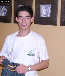 Christian  5be812493b59a.jpg
