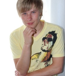 Yulian  2 5be91d3dd7e59.jpg