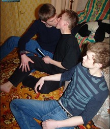 Gleb, Kolya & Rostik 5bfa8133c6086.jpg