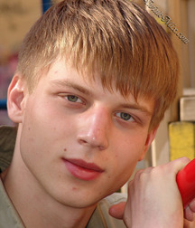 Man 5bfe625656113.jpg