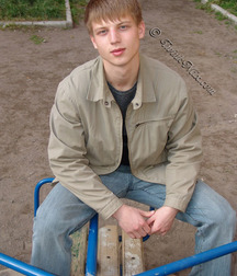 Man 5bfe6258a5fc0.jpg
