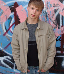 Man 5bfe6260123cb.jpg