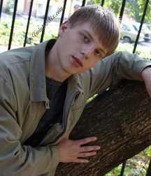 Man 5bfe6265776bf.jpg
