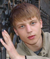 Man 5bfe6277f1975.jpg