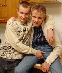 Tommy  & Klausik 5c051ecda9239.jpg