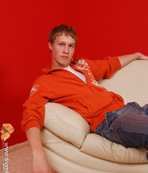 Valya 5c05200497082.jpg