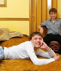 Anton & Volodya  5c06456aebf84.jpg