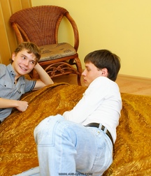 Anton & Volodya  5c0645c3d592d.jpg