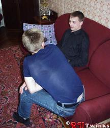 Max & Alex 5c0a64c01b22b.jpg