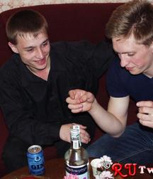 Max & Alex 5c0a650112c40.jpg