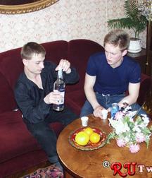 Max & Alex 5c0a652f29371.jpg