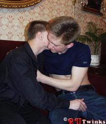 Max & Alex 5c0a653fc00e0.jpg