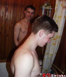 Max & Alex 5c0a65a4212c7.jpg