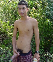 Leonel 2 5c0ce38084bb3.jpg
