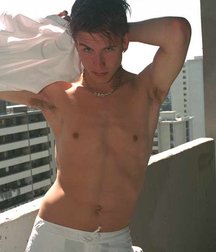 Alex 5c0e387f881d0.jpg