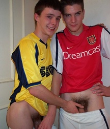 Cocky & Horny A 5c0e3c1dcf277.jpg