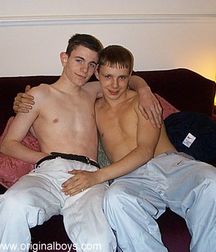 Cocky & Nobby A 5c0e3d07ddd92.jpg