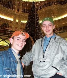 Cocky & Nobby B 5c0e3da5dfff2.jpg
