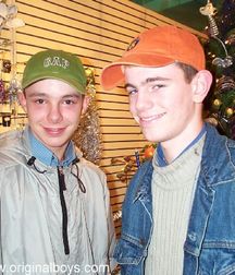 Cocky & Nobby B 5c0e3daf181e0.jpg