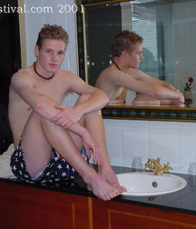 Eric et Cedric 5c12521b6c877.jpg