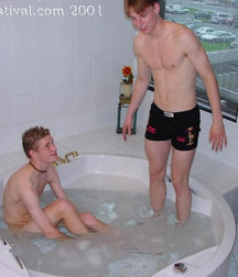 Eric et Cedric 5c12526b1f16c.jpg