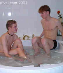 Eric et Cedric 5c12526cd007c.jpg