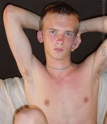 Jenia 1 5c12544642eb3.jpg
