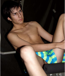Dennis 2 5c14f4323f9aa.jpg