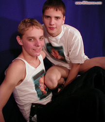 Feliks and Kyril 5c3488e72d25a.jpg