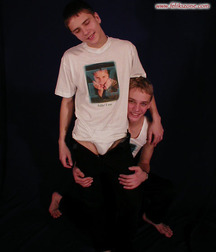 Feliks and Kyril 5c3488ea535a5.jpg