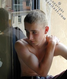 Ondre 5c35f37ea94cc.jpg
