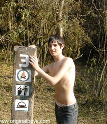 Ezequiel A 5c39a24aabd0a.jpg