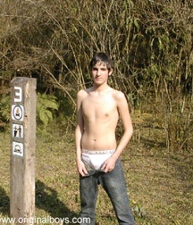 Ezequiel A 5c39a26728add.jpg