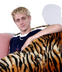 Fabian A 5c39a4dcd440c.jpg