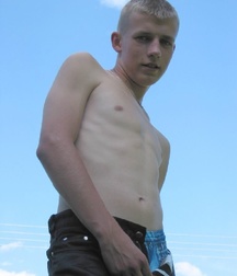 Aleksas A 5c3c6c00006bb.jpg
