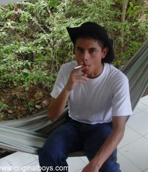 Andres B 5c3da7e74ee60.jpg