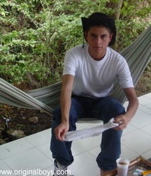 Andres B 5c3da7ed10184.jpg