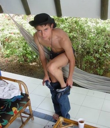 Andres B 5c3da83895572.jpg