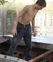 Viktor 5c3f23925a686.jpg