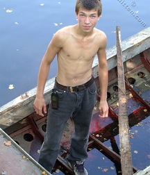 Viktor 5c3f239746d74.jpg