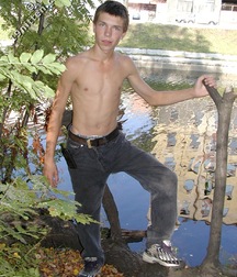 Viktor 5c3f2407cf6ba.jpg