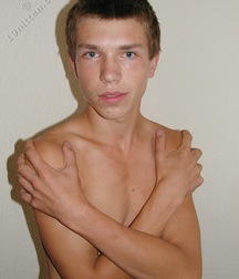 Viktor 5c3f244ebeb85.jpg