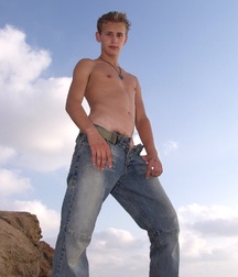 Sander A 5c41b85cca7e8.jpg