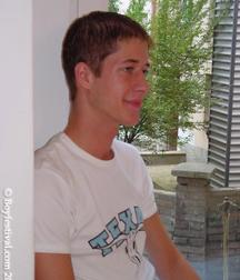Aaron 1a 5c4595587ca4e.jpg