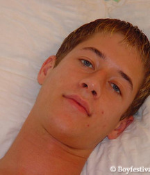 Aaron 1a 5c4595e34ae9a.jpg