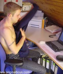 Dennis A 5c46f93e2e081.jpg