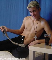 Felix A 5c46fb0dc9877.jpg