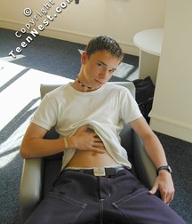 Tony 5c46fe6a3fd2c.jpg